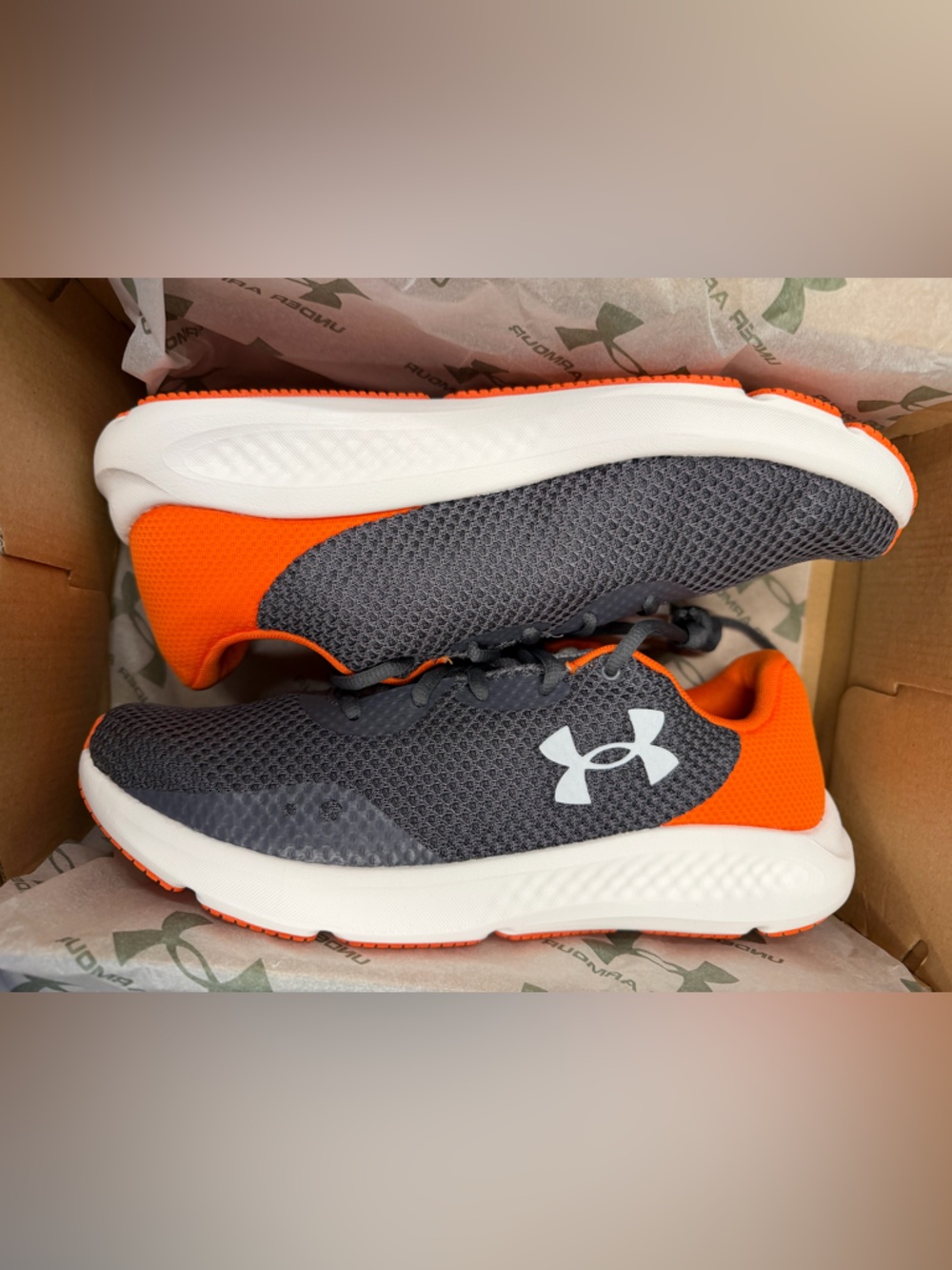 Under Armour Charged Pursuit 3